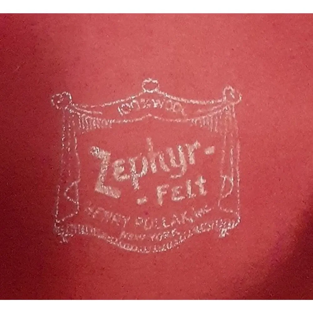 Zephyr Cloche Hat Vintage Felted Fur or Wool Women Size 6 3/4 Red Librarian Chic - Picture 2 of 10